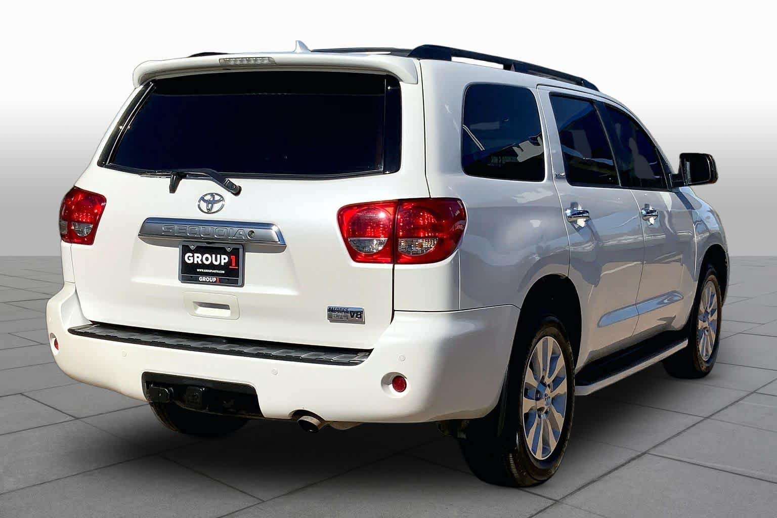Used 2017 Toyota Sequoia Platinum RWD image 13
