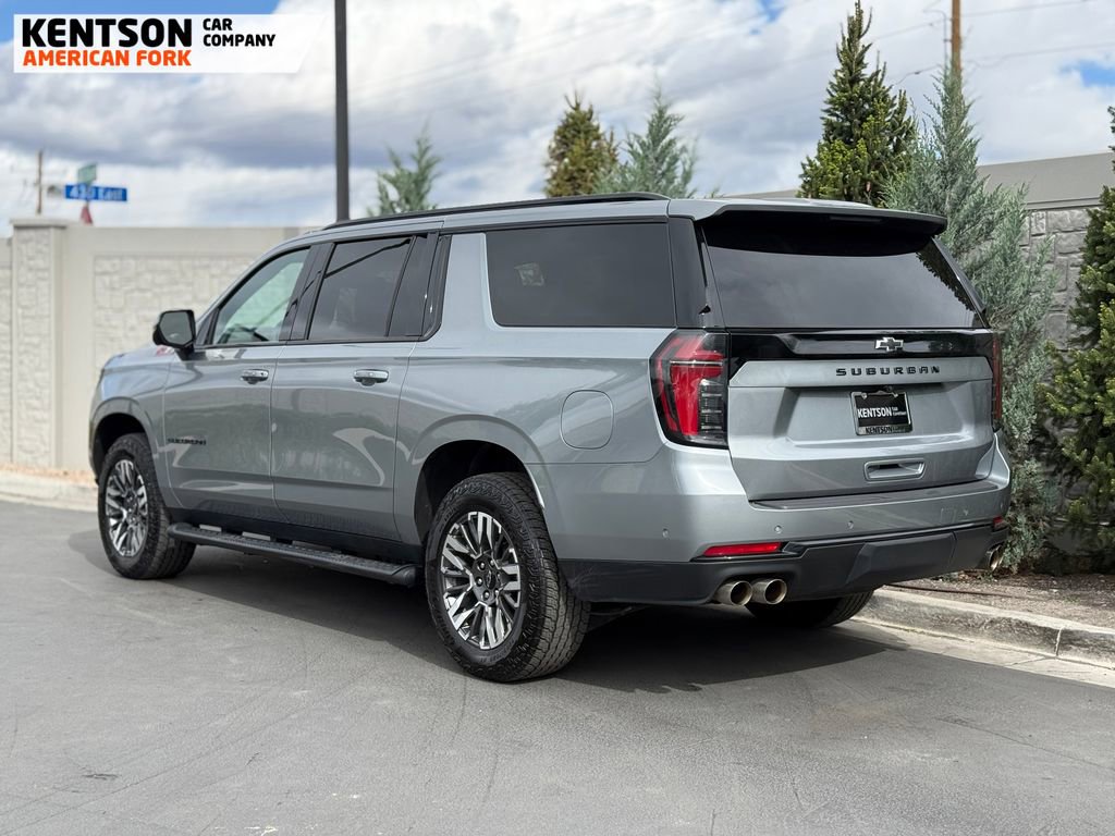 Used 2025 Chevrolet Suburban Z71 AWD/4WD image 6