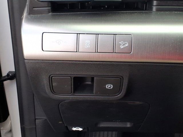 Used 2025 Hyundai Kona SEL FWD image 22