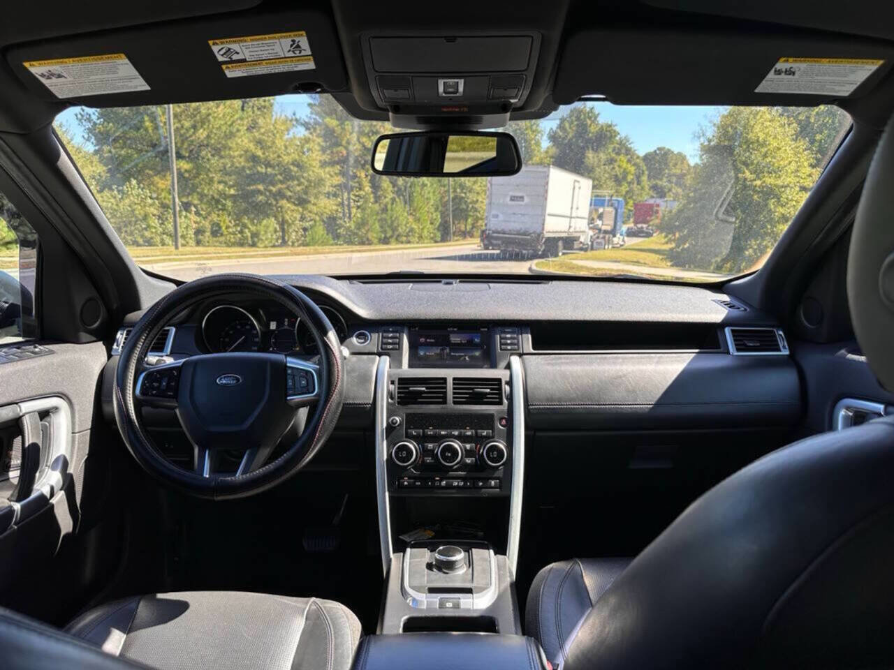 Used 2017 Land Rover Discovery Sport HSE Luxury AWD/4WD image 19