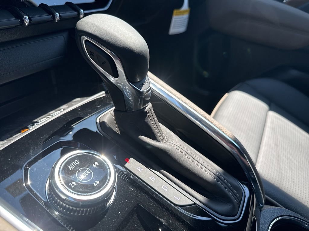 New 2026 GMC Canyon Denali image 33