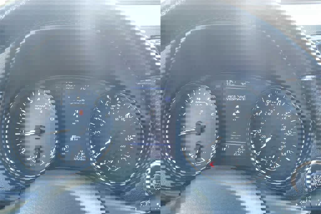 Used 2020 Nissan Rogue SV w/ Premium Package image 20