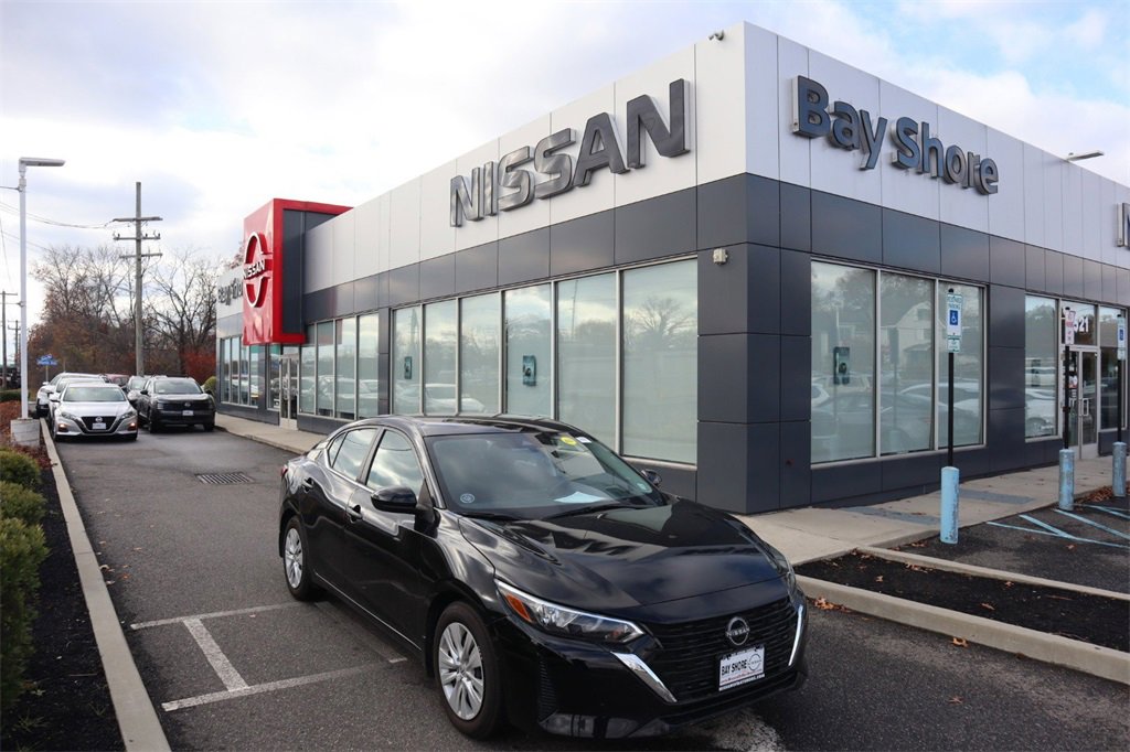 Certified 2025 Nissan Sentra S image 2