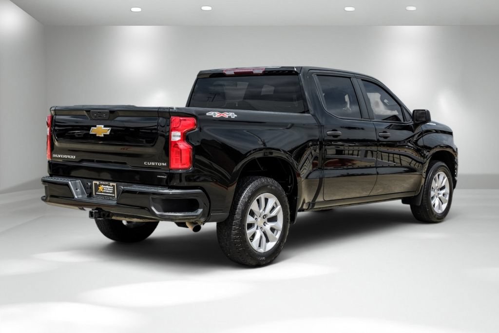 Used 2022 Chevrolet Silverado 1500 Custom w/ Safety Confidence Package AWD/4WD image 6