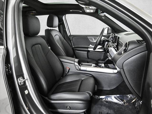 Certified 2026 Mercedes-Benz GLB 250 4MATIC w/ Sun & Sound Package image 23