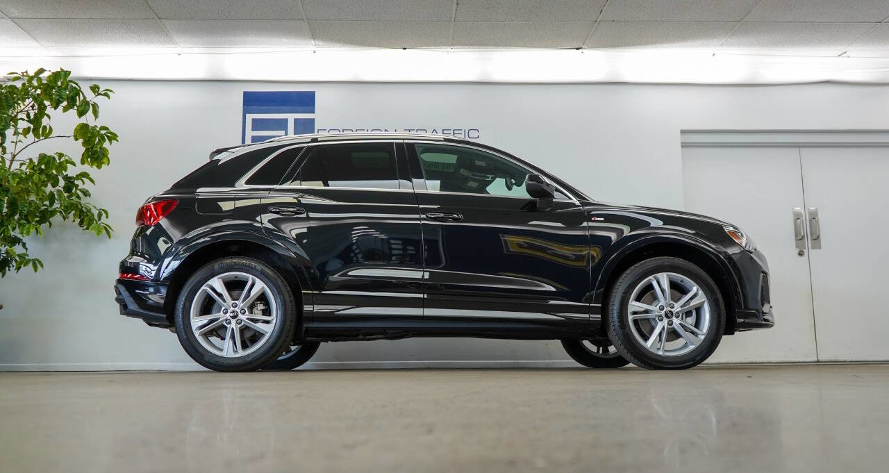 Used 2024 Audi Q3 2.0T Premium Plus w/ Premium Plus Package image 29