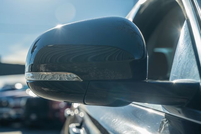 Used 2016 Jaguar XF Premium image 12