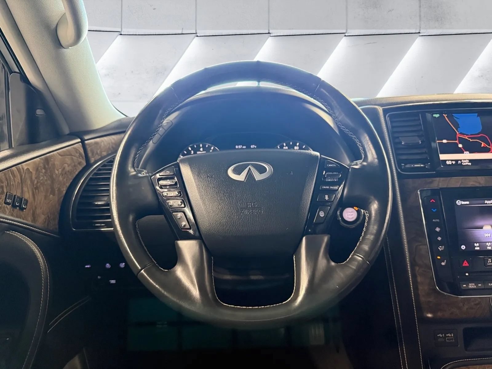 Used 2021 INFINITI QX80 Premium Select w/ All-Season Package AWD/4WD image 25