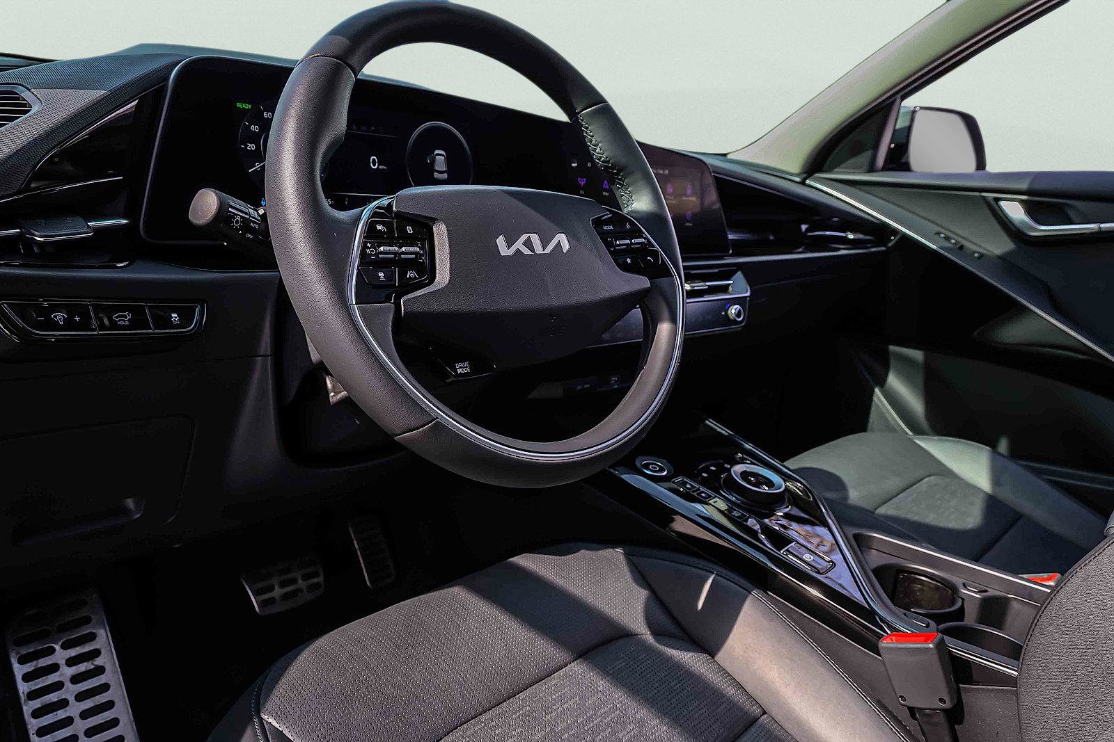 Certified 2024 Kia Niro Wave image 7