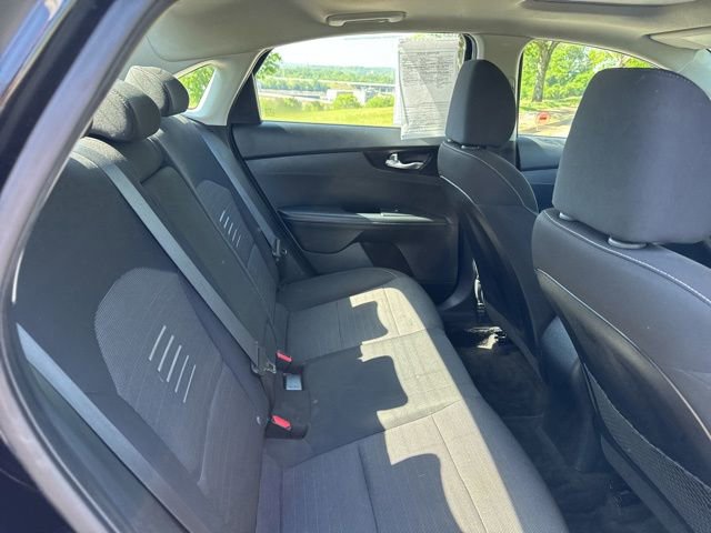 Used 2019 Kia Forte S w/ S Premium Package FWD image 11