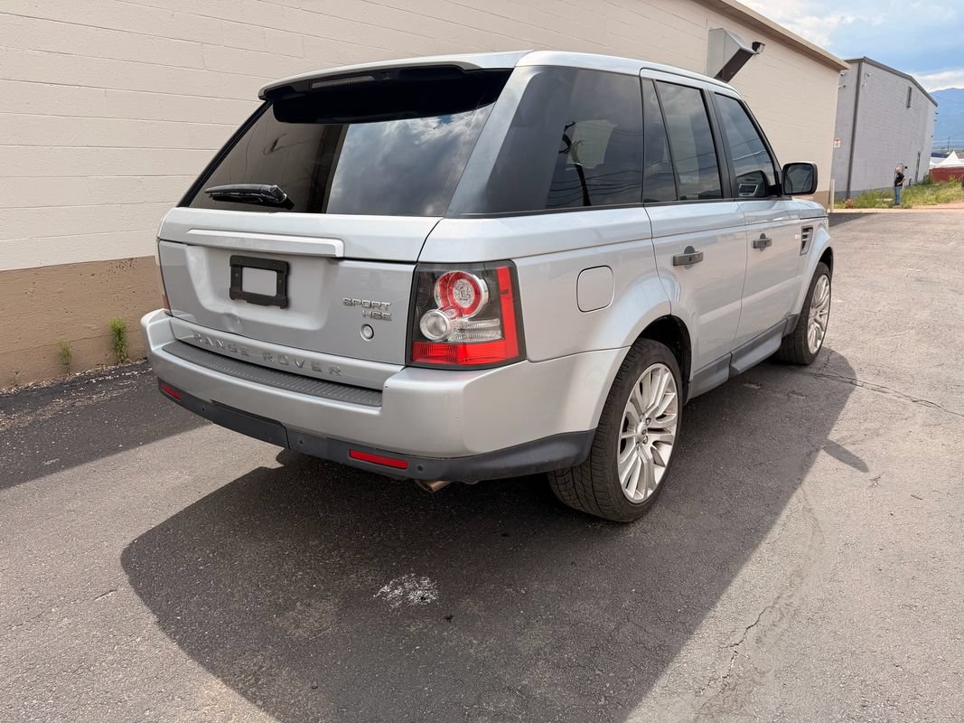 Used 2010 Land Rover Range Rover Sport HSE AWD/4WD image 4