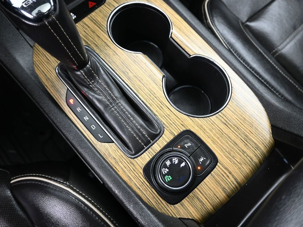 Used 2019 GMC Acadia Denali image 16