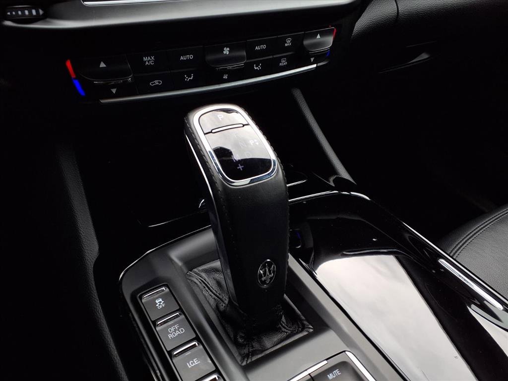 Used 2023 Maserati Levante Modena image 24