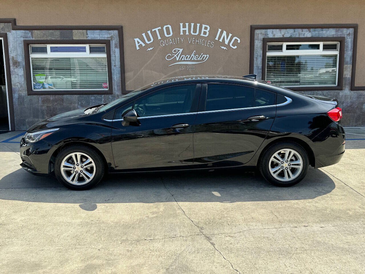 Used 2016 Chevrolet Cruze LT w/ Convenience Package FWD image 6