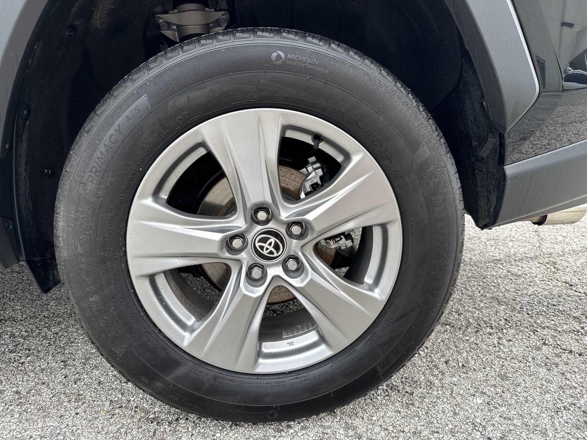 Certified 2025 Toyota RAV4 LE AWD/4WD image 18