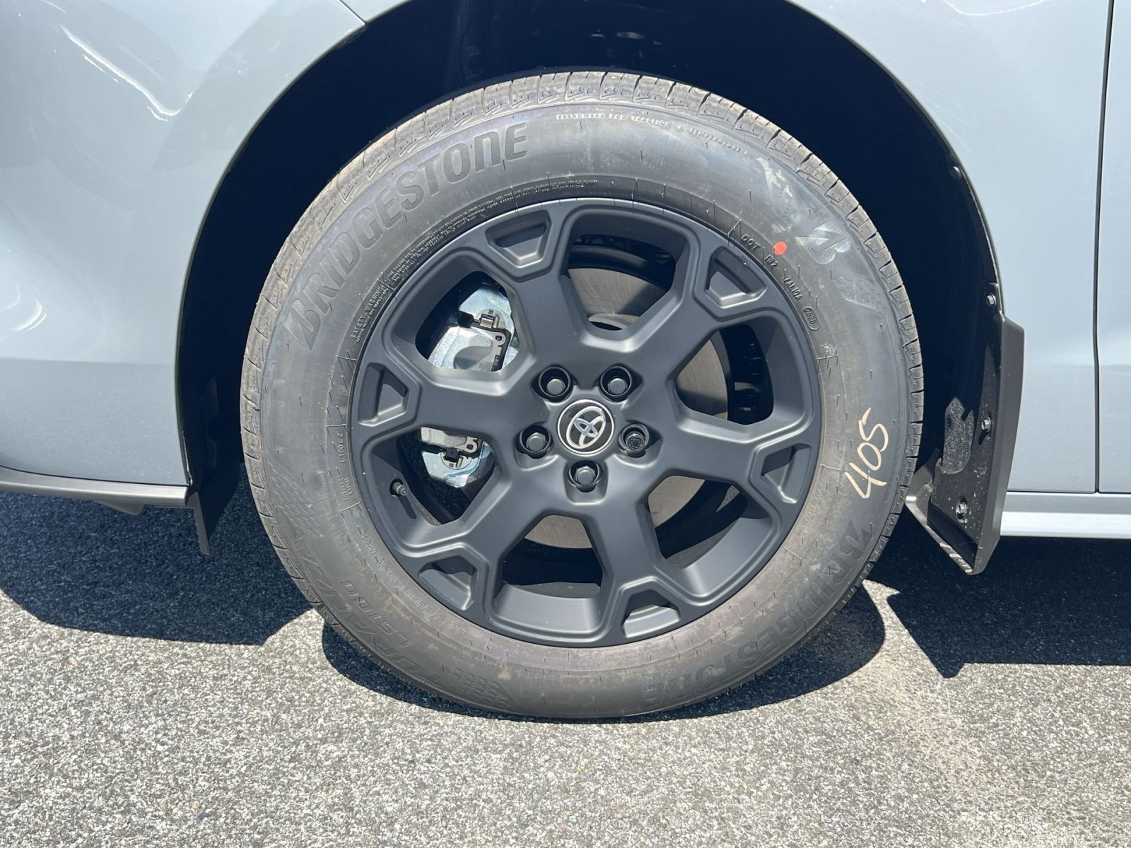 New 2026 Toyota Sienna XLE Woodland Edition AWD/4WD image 5