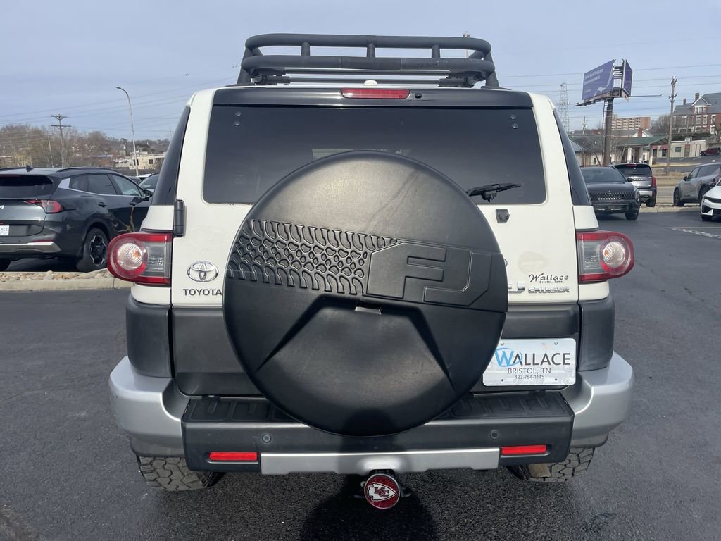 Used 2014 Toyota FJ Cruiser 4WD w/ Upgrade Package image 5