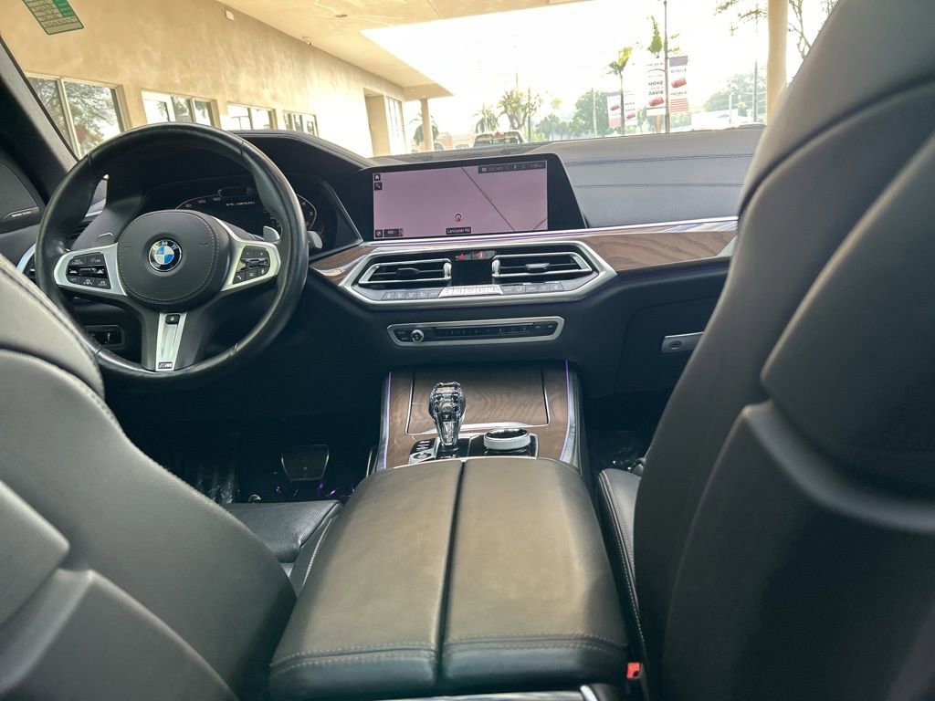 Used 2020 BMW X5 M50i image 30