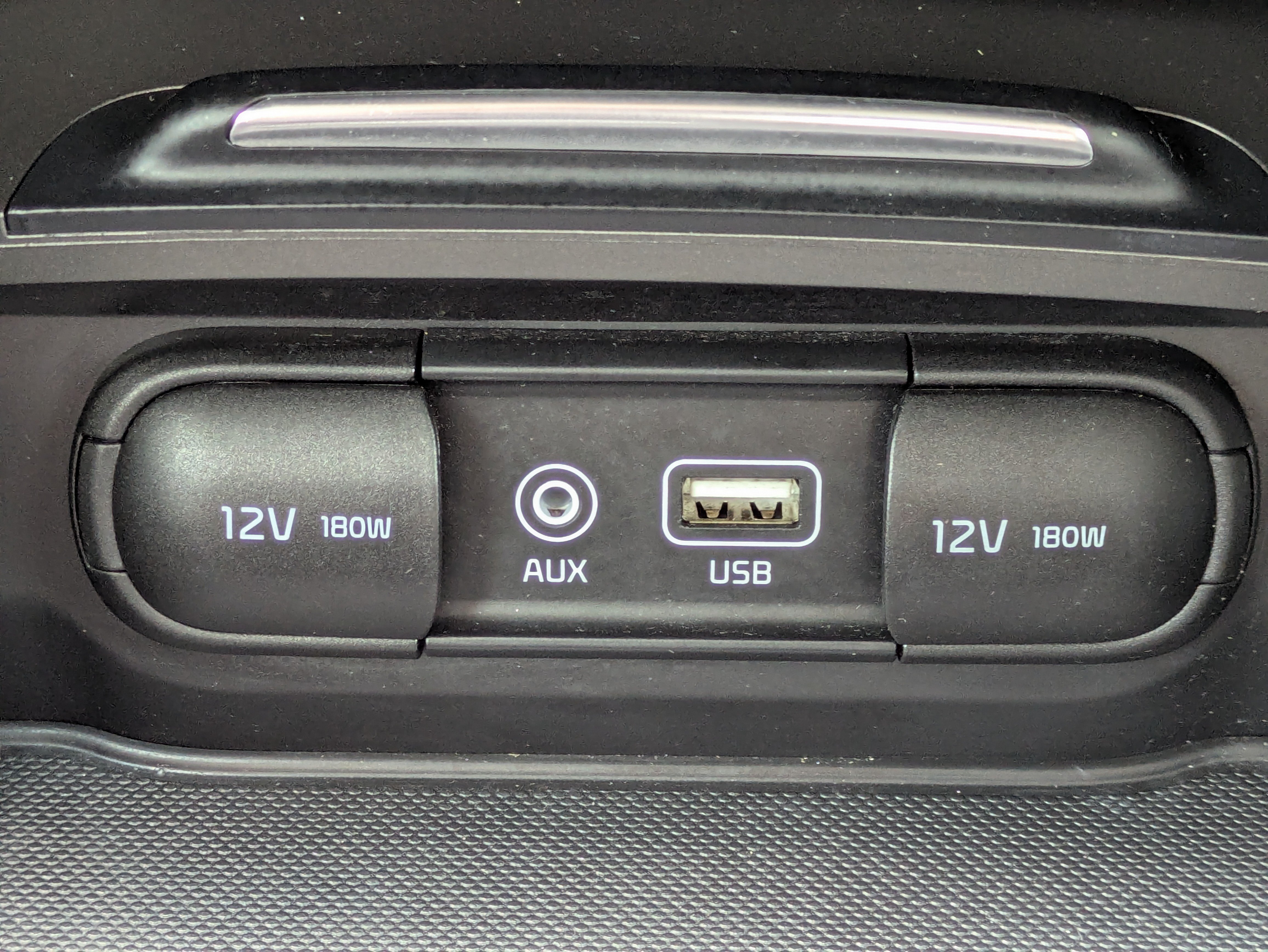 Used 2020 Kia Optima SE FWD image 25