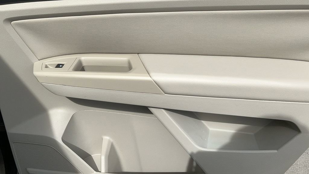 Used 2019 Volkswagen Atlas SE w/ Towing Package FWD image 17