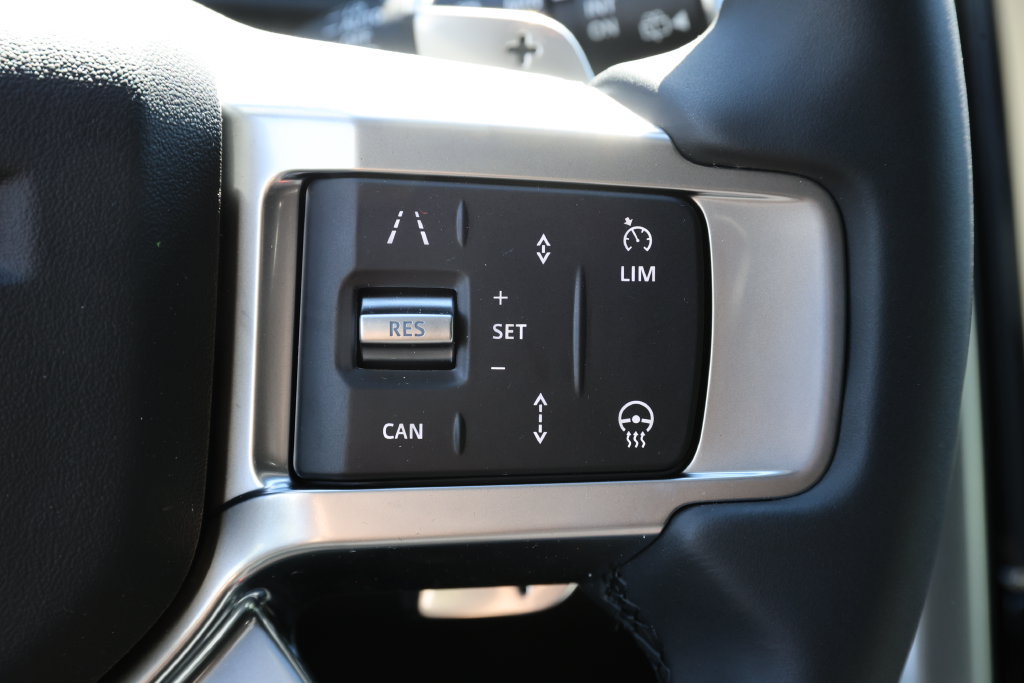 New 2026 Land Rover Discovery Limited Edition AWD/4WD image 19