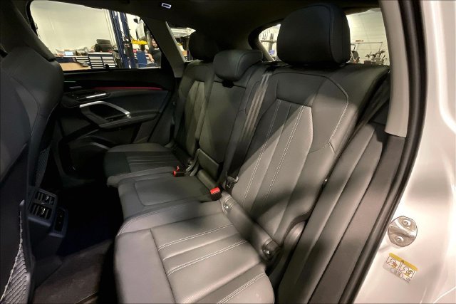 Used 2025 Audi Q5 Premium Plus w/ Premium Plus AWD/4WD image 26