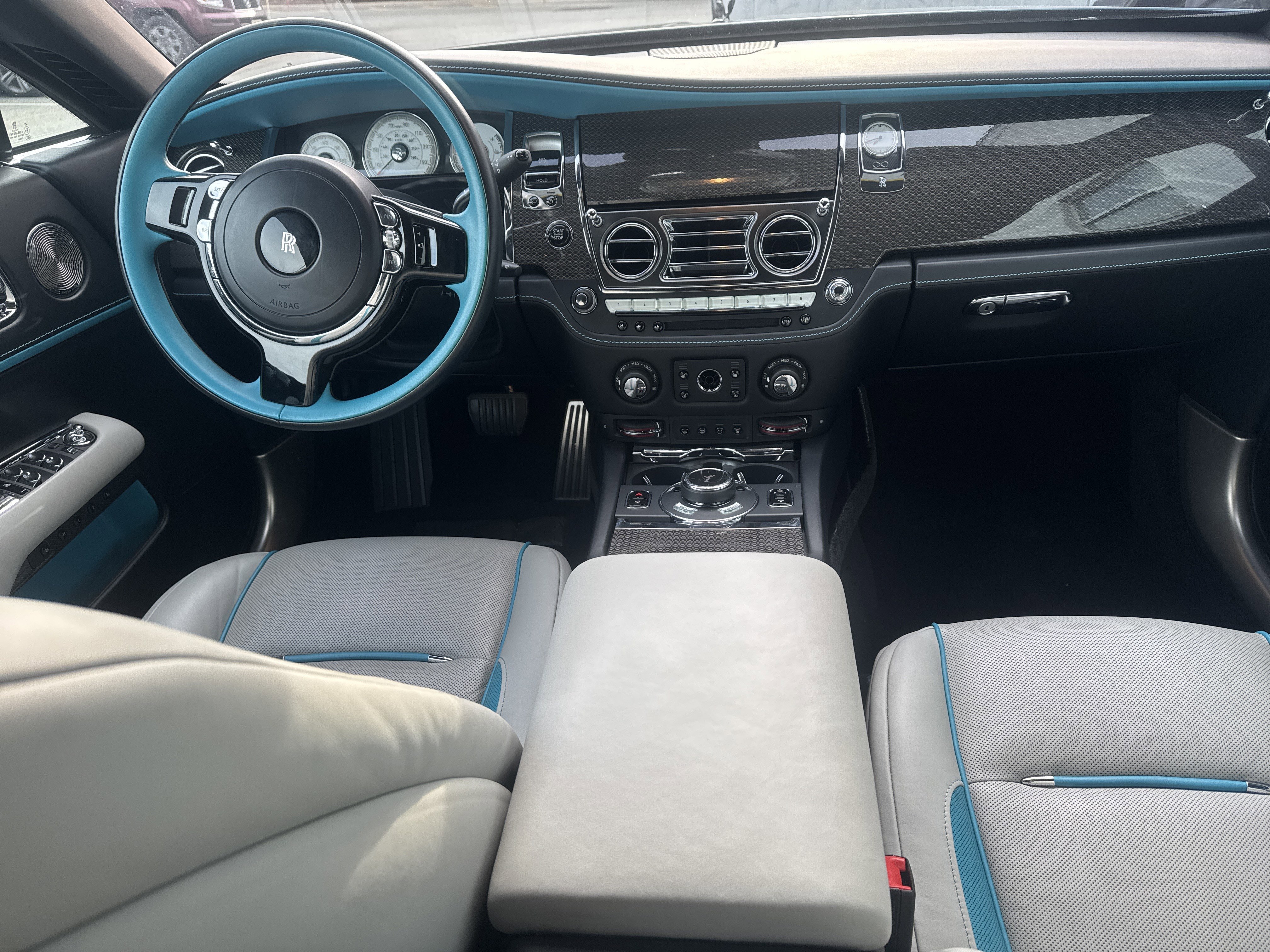 Used 2020 Rolls-Royce Wraith image 3