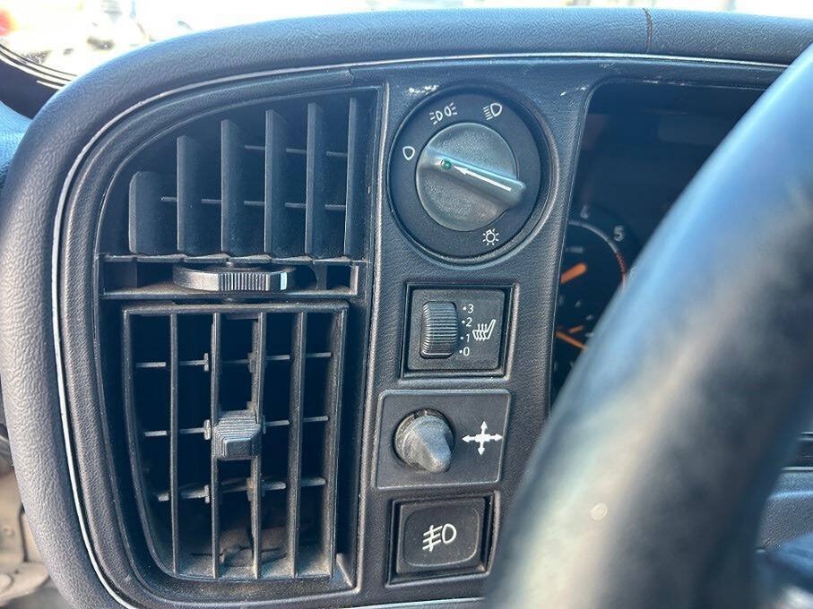 Used 1993 Saab 900 S FWD image 34
