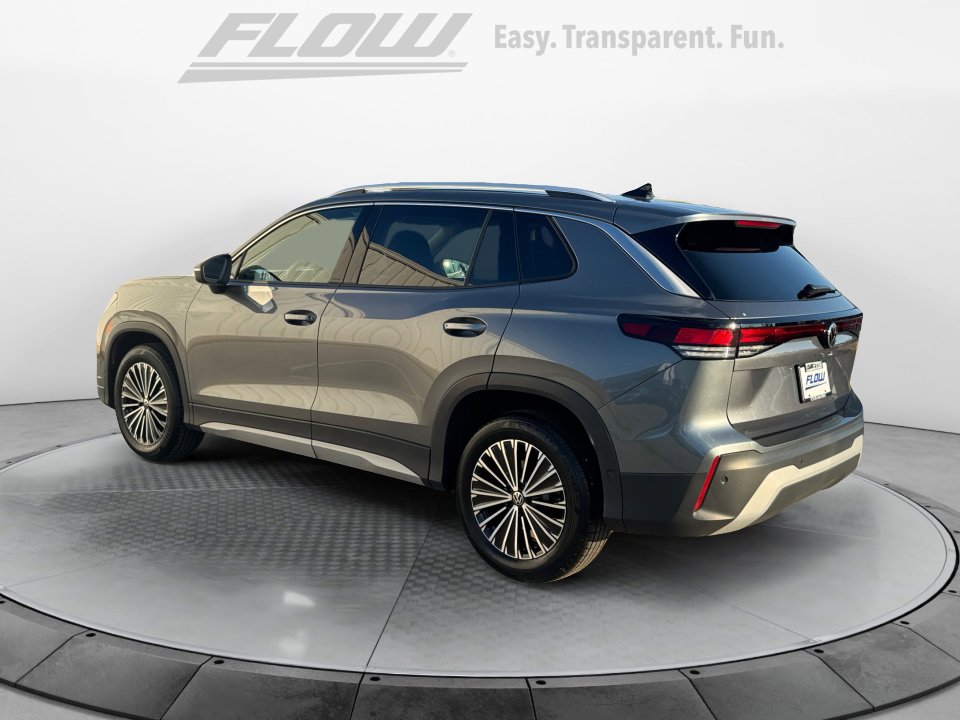 Used 2025 Volkswagen Tiguan S w/ 18" Wheel Package image 6