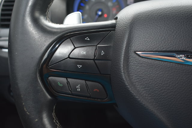 Used 2017 Chrysler 300 S RWD image 23