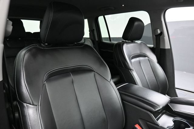 Used 2024 Jeep Grand Cherokee L Limited w/ Black Appearance Package AWD/4WD image 29