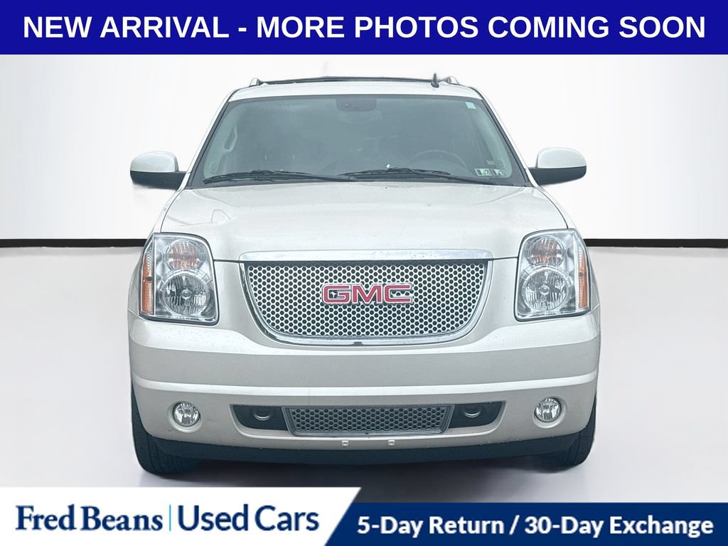 Used 2009 GMC Yukon XL Denali AWD/4WD image 2