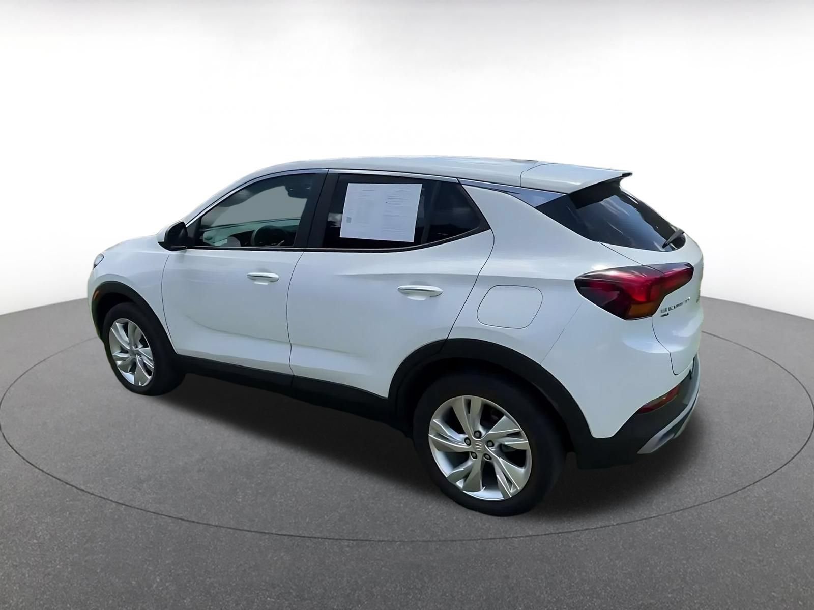 Used 2025 Buick Encore GX Preferred AWD/4WD image 9