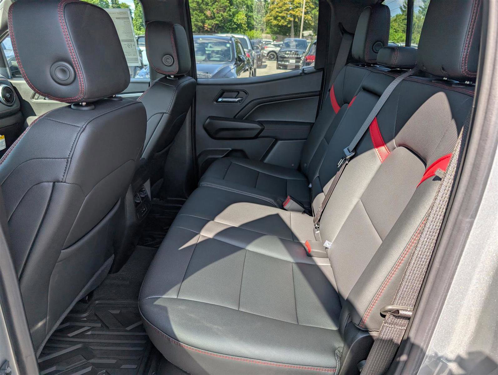 New 2025 Chevrolet Colorado Z71 w/ Technology Package image 10