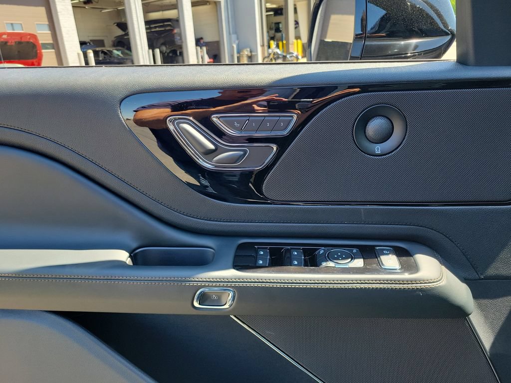 New 2026 Lincoln Aviator Reserve w/ Illumination Package AWD/4WD image 20