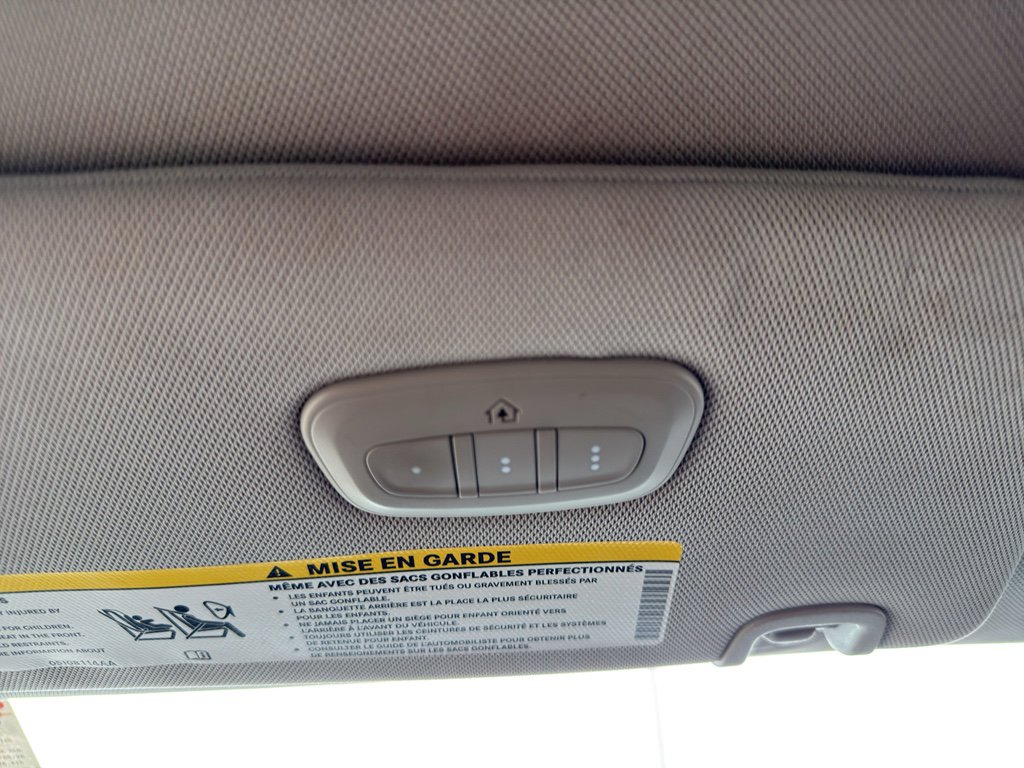 Used 2018 Chrysler Pacifica Touring-L image 23