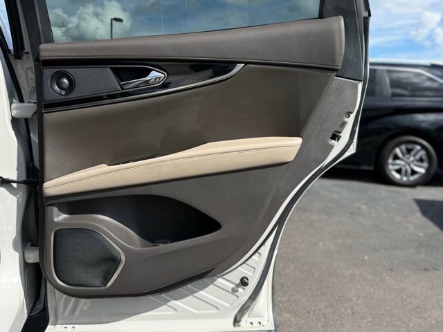 Used 2022 Lincoln Nautilus Reserve w/ Equipment Group 201A image 22