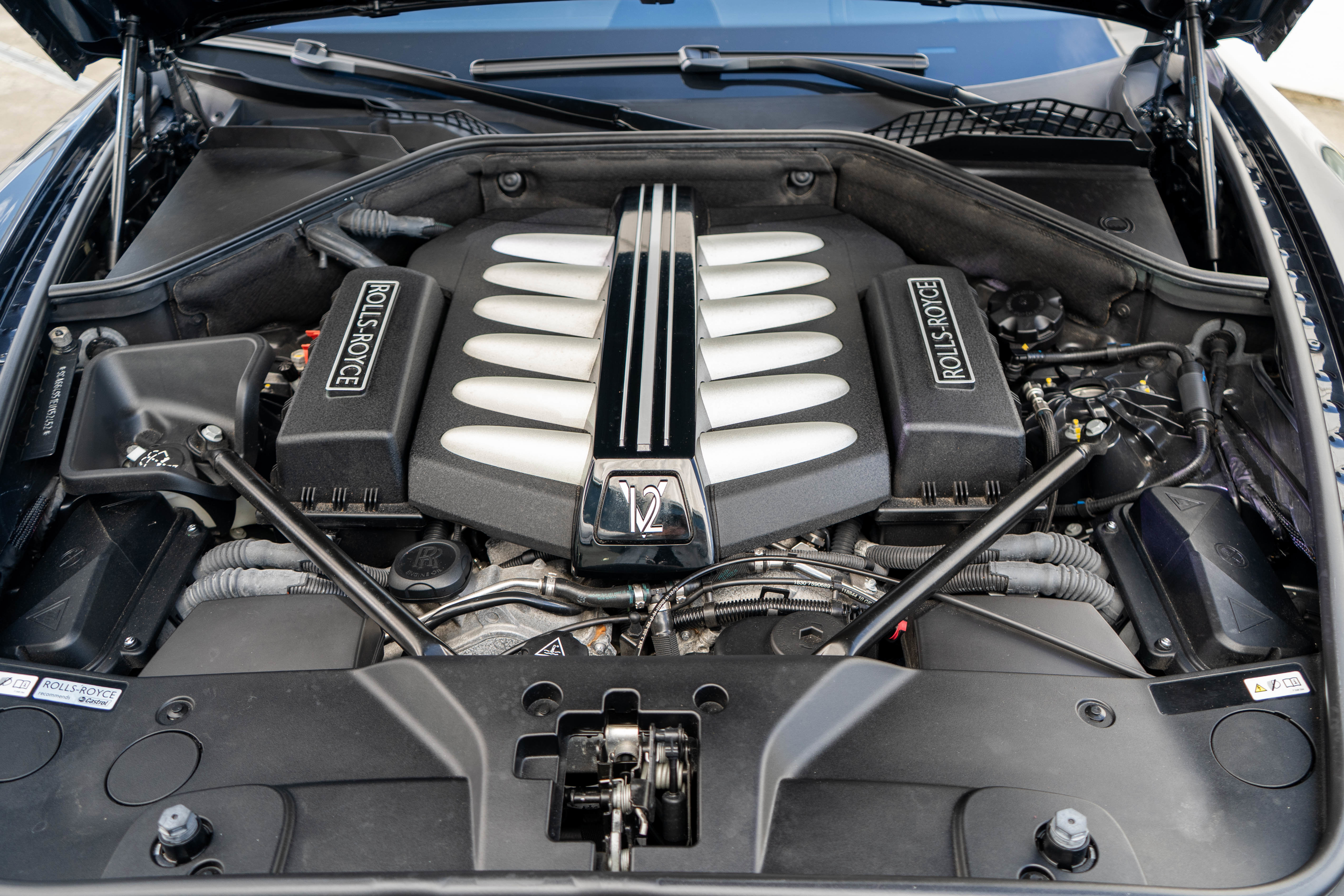 Used 2014 Rolls-Royce Ghost image 48