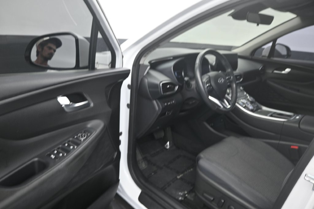 Used 2023 Hyundai Santa Fe SEL FWD image 10