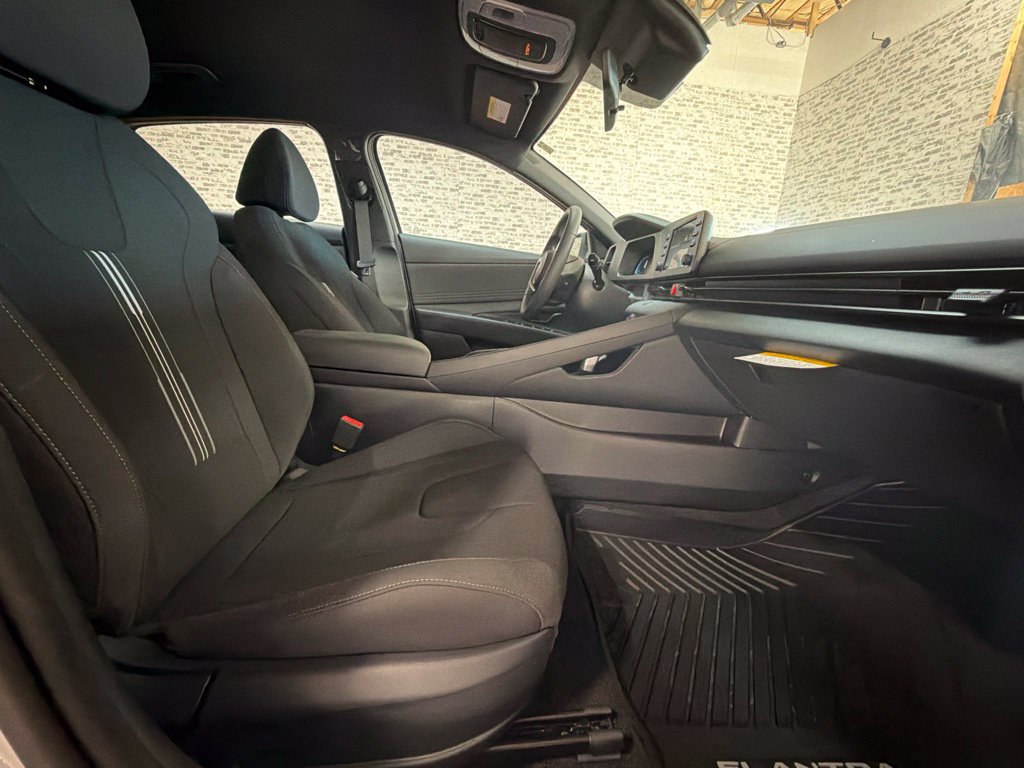 Certified 2026 Hyundai Elantra Sport FWD image 13