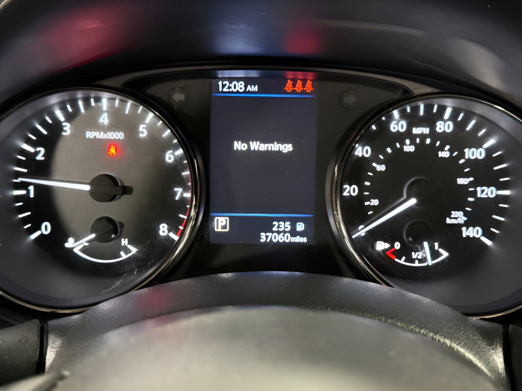 Used 2022 Nissan Rogue Sport S image 12