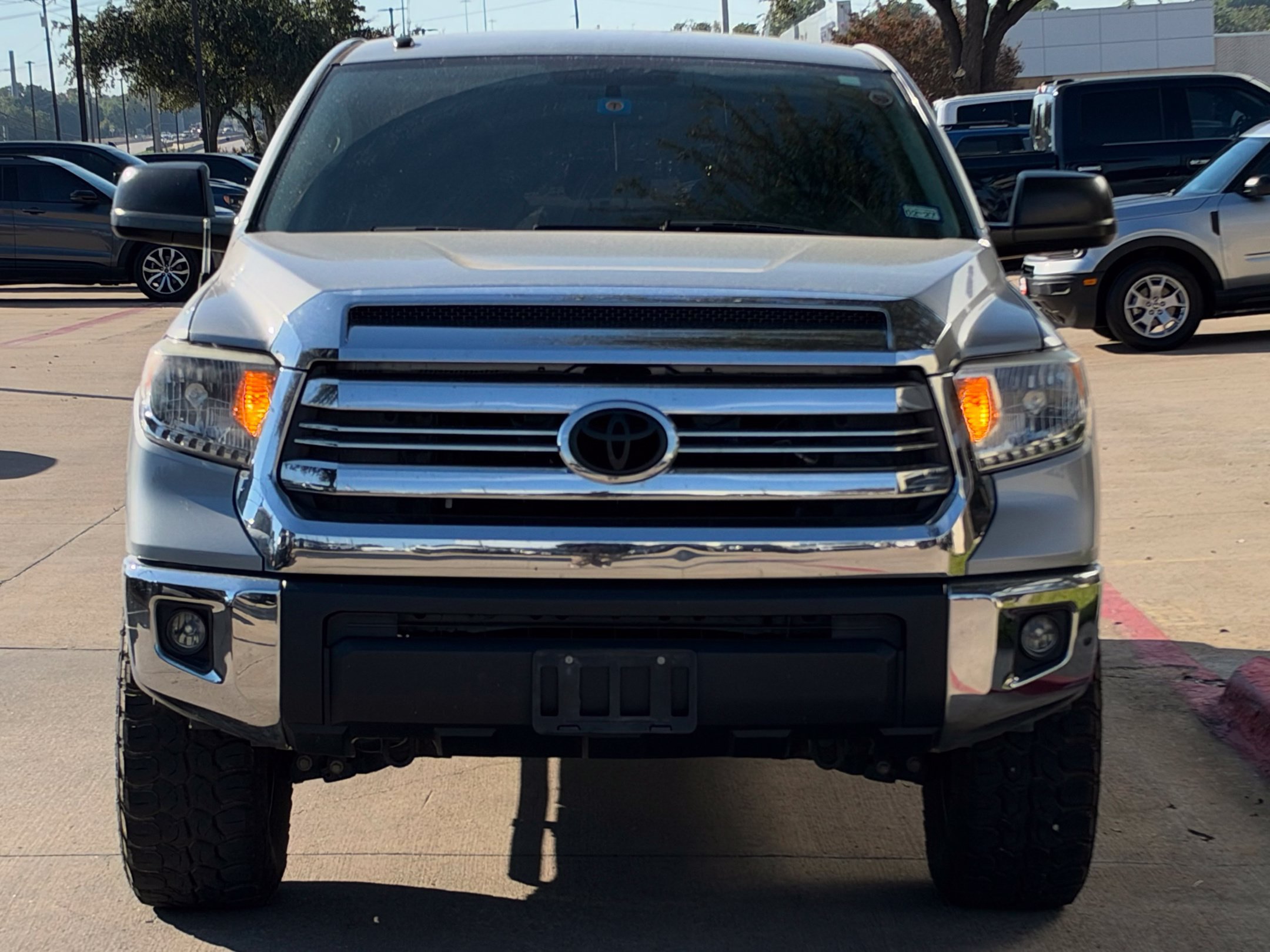 Used 2017 Toyota Tundra SR5 w/ SR5 Upgrade Package RWD image 10