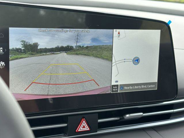 New 2025 Hyundai Elantra SEL image 28