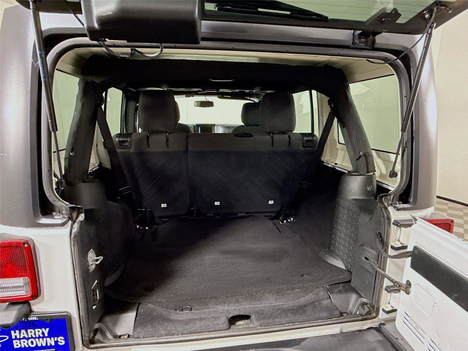 Used 2018 Jeep Wrangler Unlimited Sport S image 13