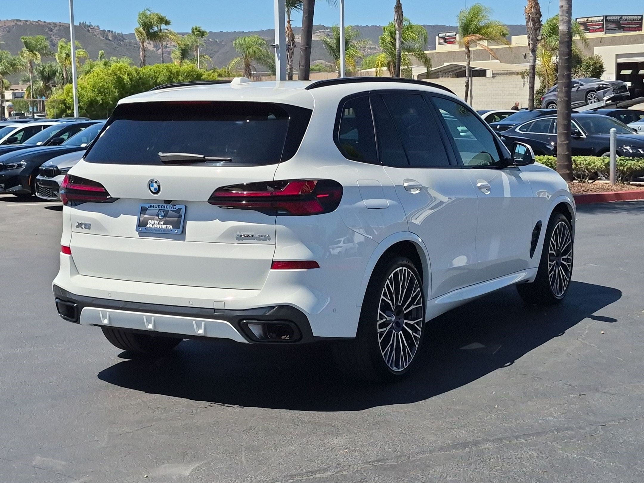 Used 2026 BMW X5 xDrive40i w/ M Sport Package AWD/4WD image 10