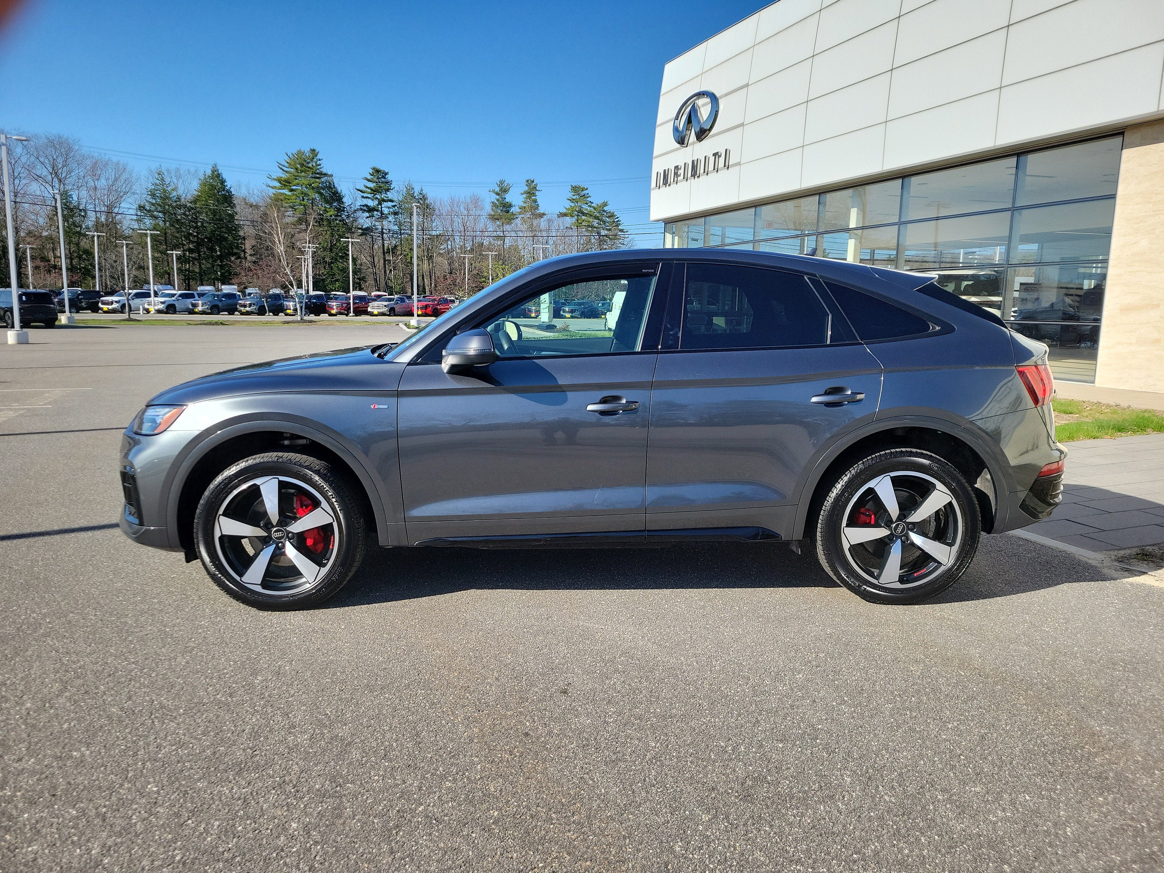 Used 2024 Audi Q5 2.0T Premium Plus w/ Premium Plus Package AWD/4WD image 2