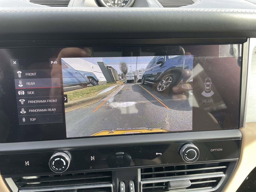 Used 2022 Porsche Macan S image 39