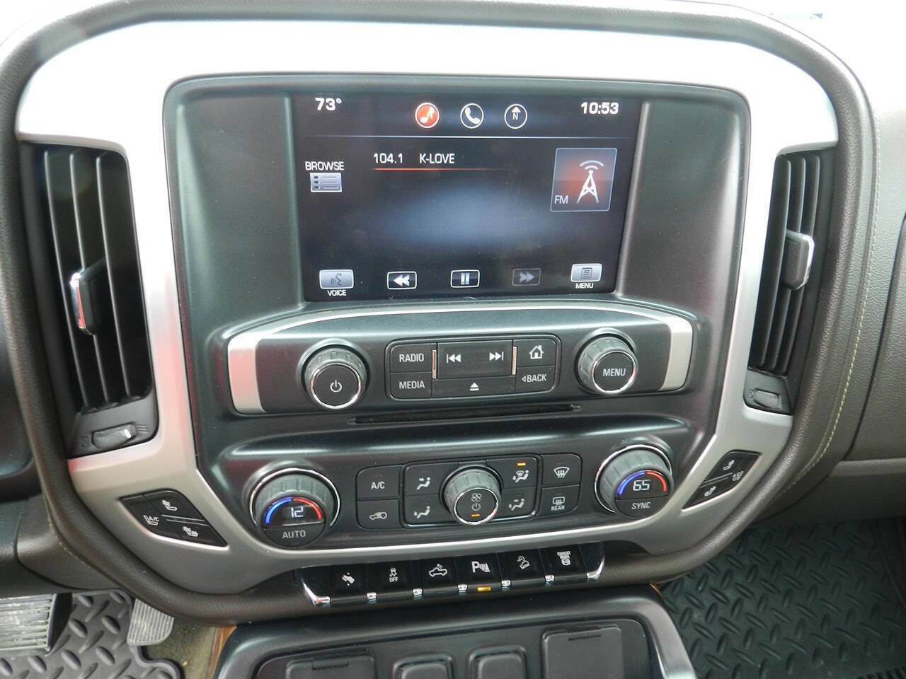 Used 2015 GMC Sierra 2500 SLT w/ Duramax Plus Package AWD/4WD image 17