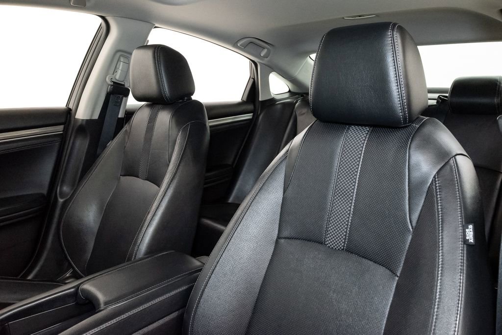 Used 2019 Honda Civic Touring image 12