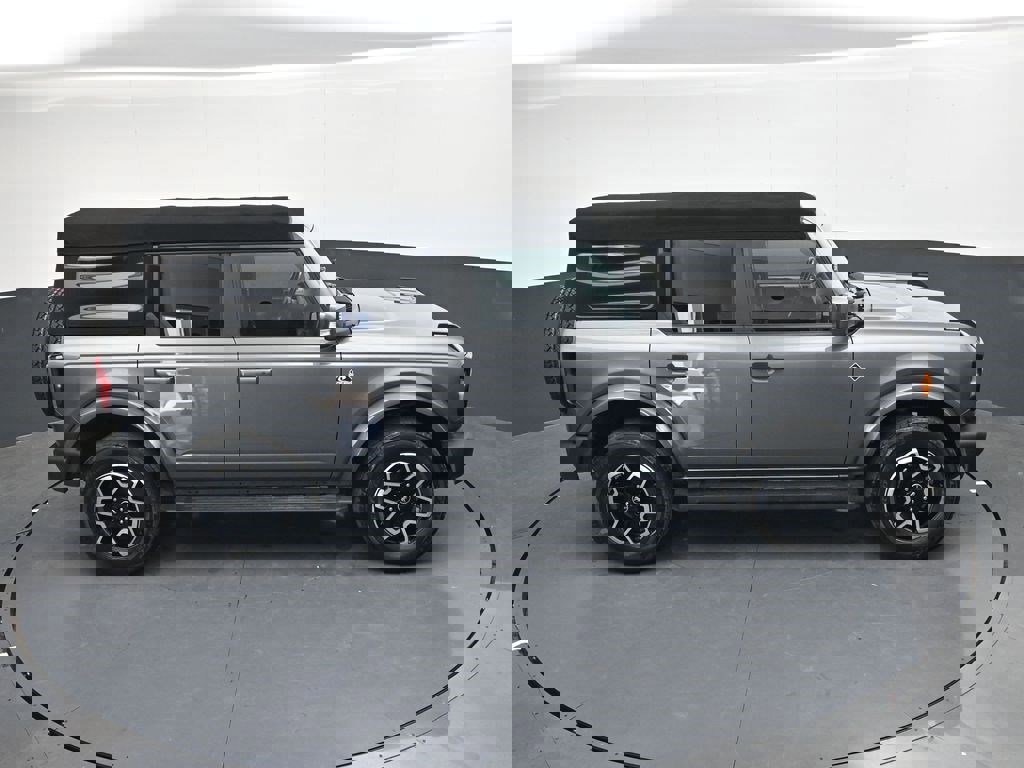 Used 2021 Ford Bronco Outer Banks image 24